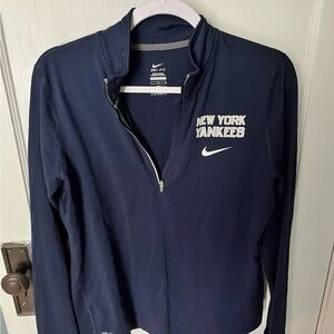 Nike Women's Navy New York Yankees Sweatshirt